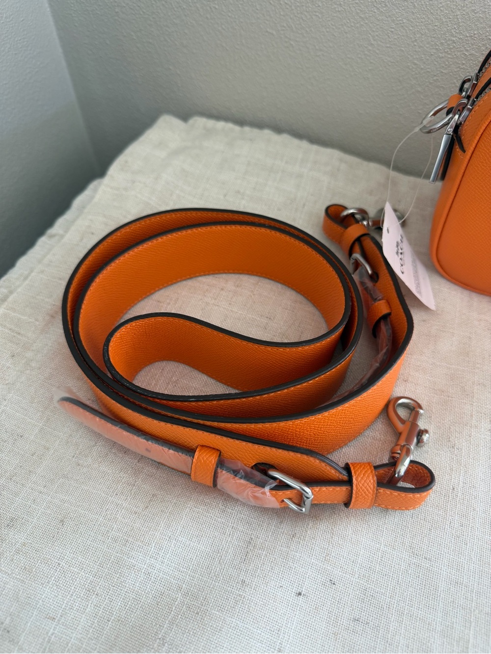 Coach Orange Crossbody Camera Bag with Strap - Picture 2 of 9